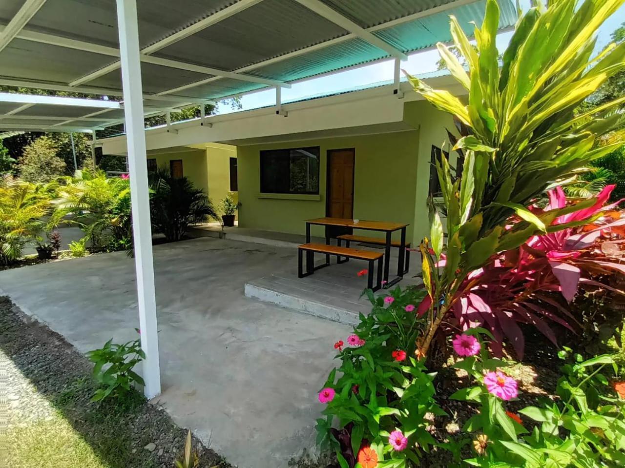 Serenity Houses Cahuita Exterior foto